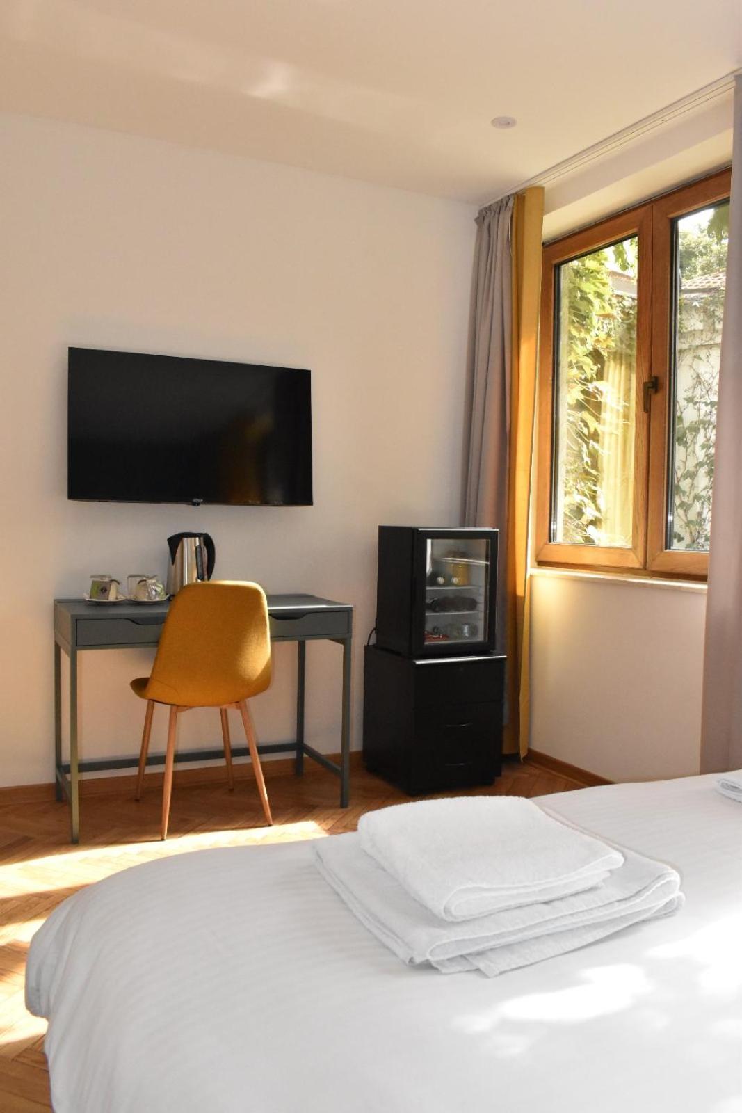 Fera Hotel Белград Екстериор снимка