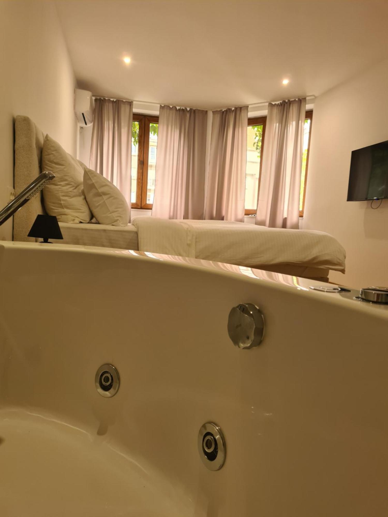 Fera Hotel Белград Екстериор снимка